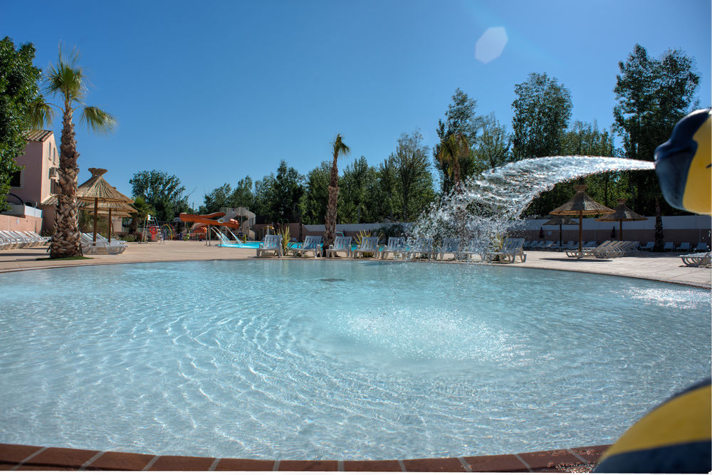 Les Sables Du Midi Hotel Serignan Exterior photo